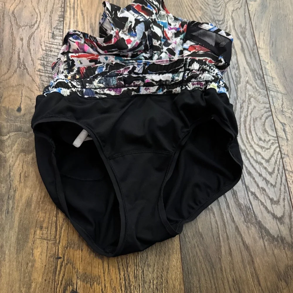 Lululemon Run Speed Shorts Multi Color Abstract Print Womens 4 Lined Activewear